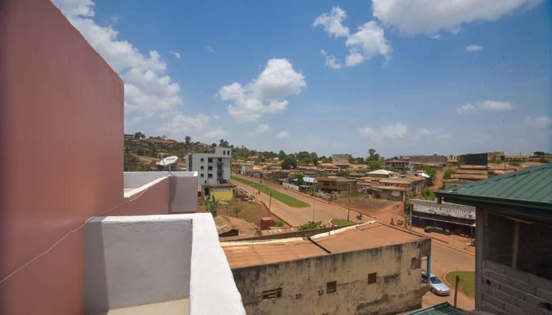 Appartements Neuf De Haut Standing Dm & Ng A Bafoussam Buitenkant foto