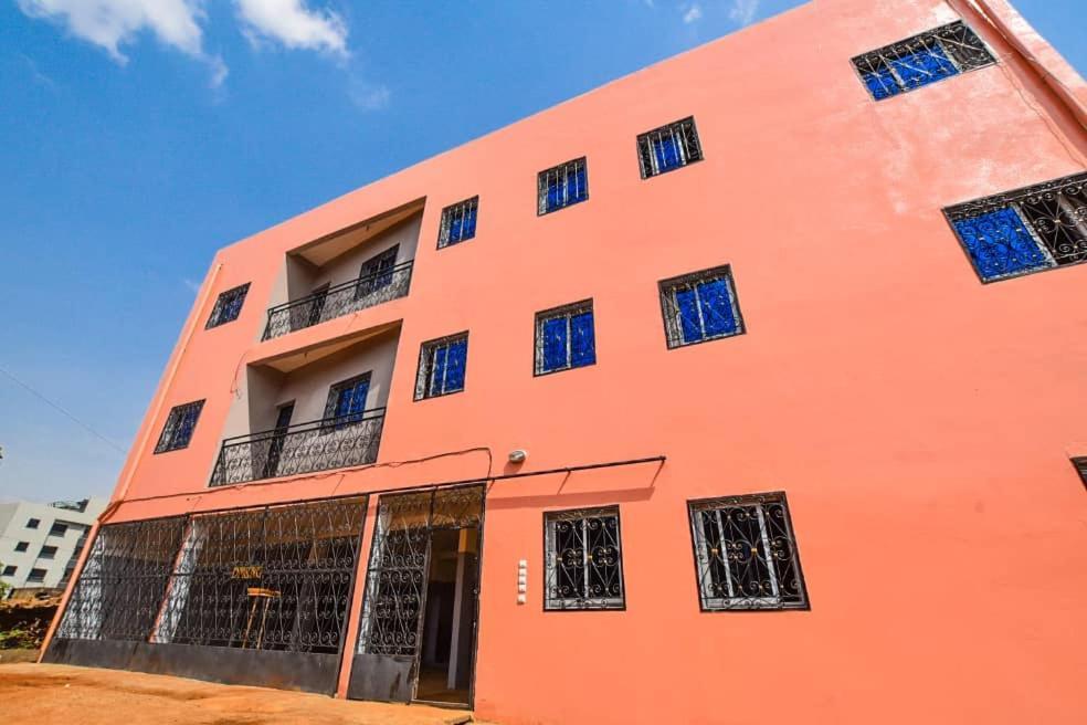 Appartements Neuf De Haut Standing Dm & Ng A Bafoussam Buitenkant foto