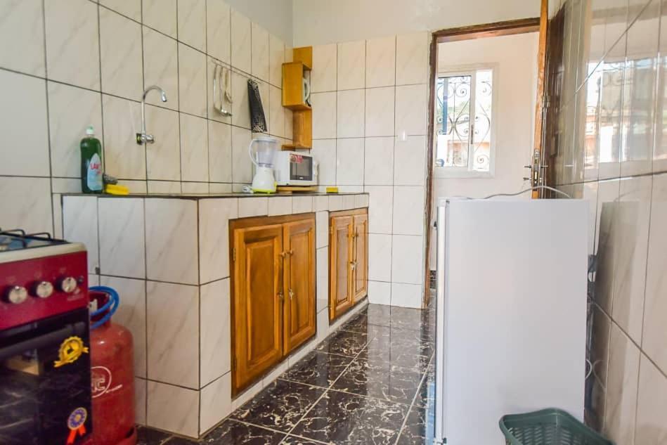 Appartements Neuf De Haut Standing Dm & Ng A Bafoussam Buitenkant foto
